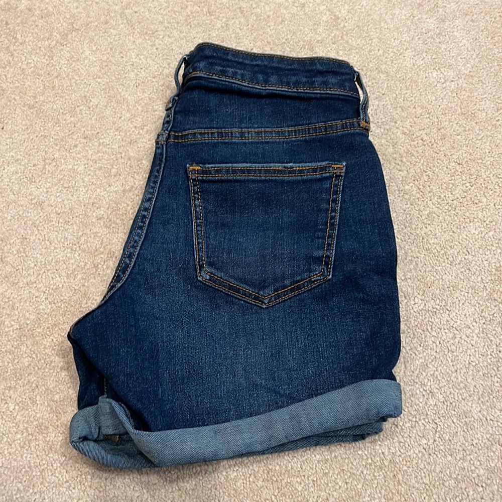 Universal Thread Cuffed Shorts. - image 3